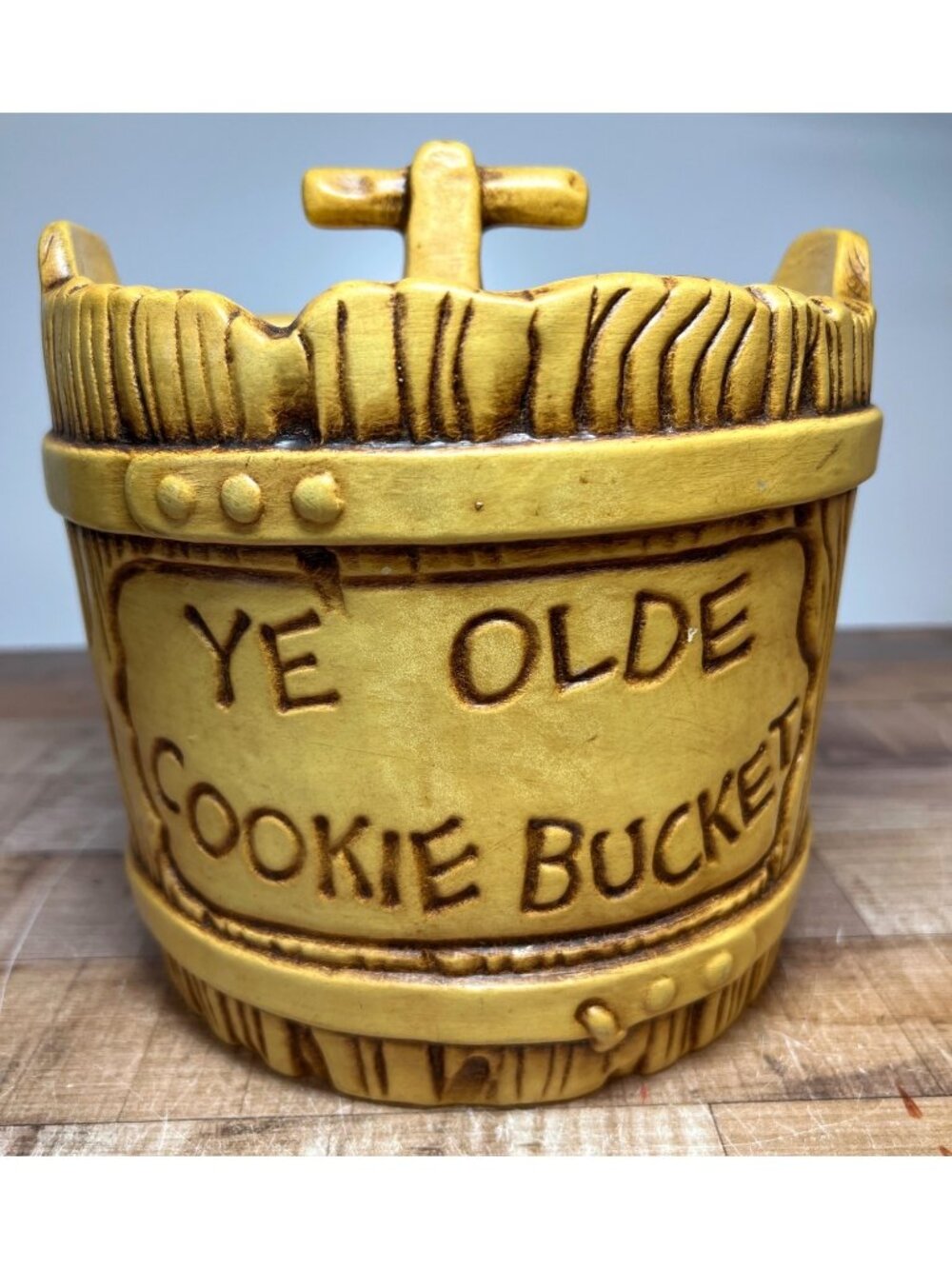 Vtg Ye Olde Cookie Bucket Twin Winton Ceramic Barrel Shaped Storage Jar With Lid